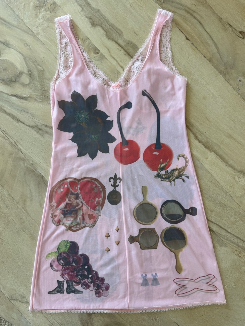 Coolest printed vintage mini slip - Picture 2 of 8